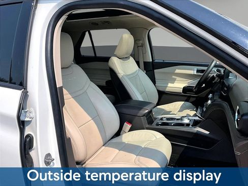 Used 2020 Ford Explorer Platinum w/ Premium Technology Package AWD/4WD image 34
