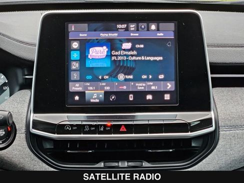 Used 2022 Jeep Compass Latitude w/ Sun and Sound Group FWD image 19