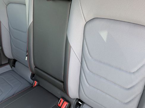 Used 2025 Volkswagen Jetta GLI Autobahn FWD image 17