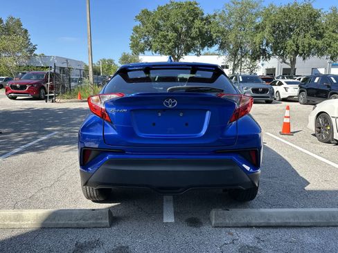 Used 2020 Toyota C-HR LE FWD image 7