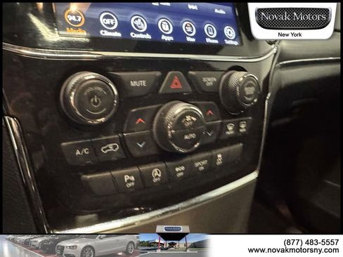 Used 2022 Jeep Grand Cherokee Limited image 19