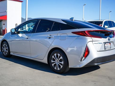 Used 2021 Toyota Prius Prime XLE w/ Carpet Mat Package (TMS) image 7