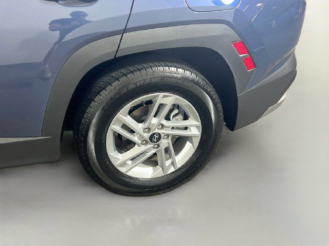 Used 2025 Hyundai Tucson SE FWD image 24