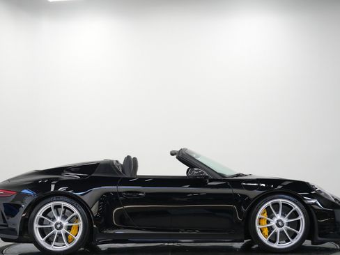 Used 2019 Porsche 911 Speedster RWD image 60