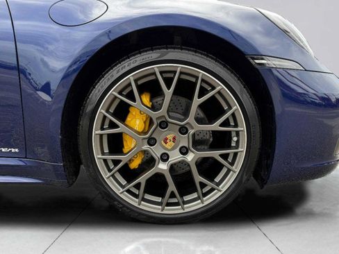 Used 2024 Porsche 911 Carrera image 42