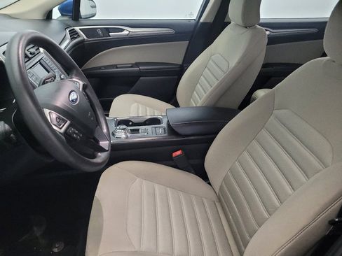 Used 2018 Ford Fusion S image 17