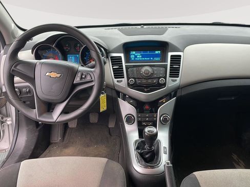 Used 2016 Chevrolet Cruze LS image 11