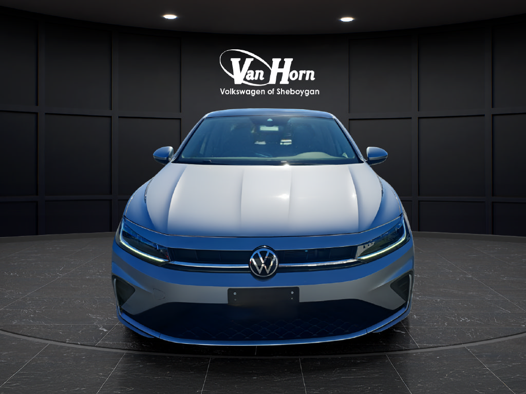 Used 2025 Volkswagen Jetta SE FWD image 2