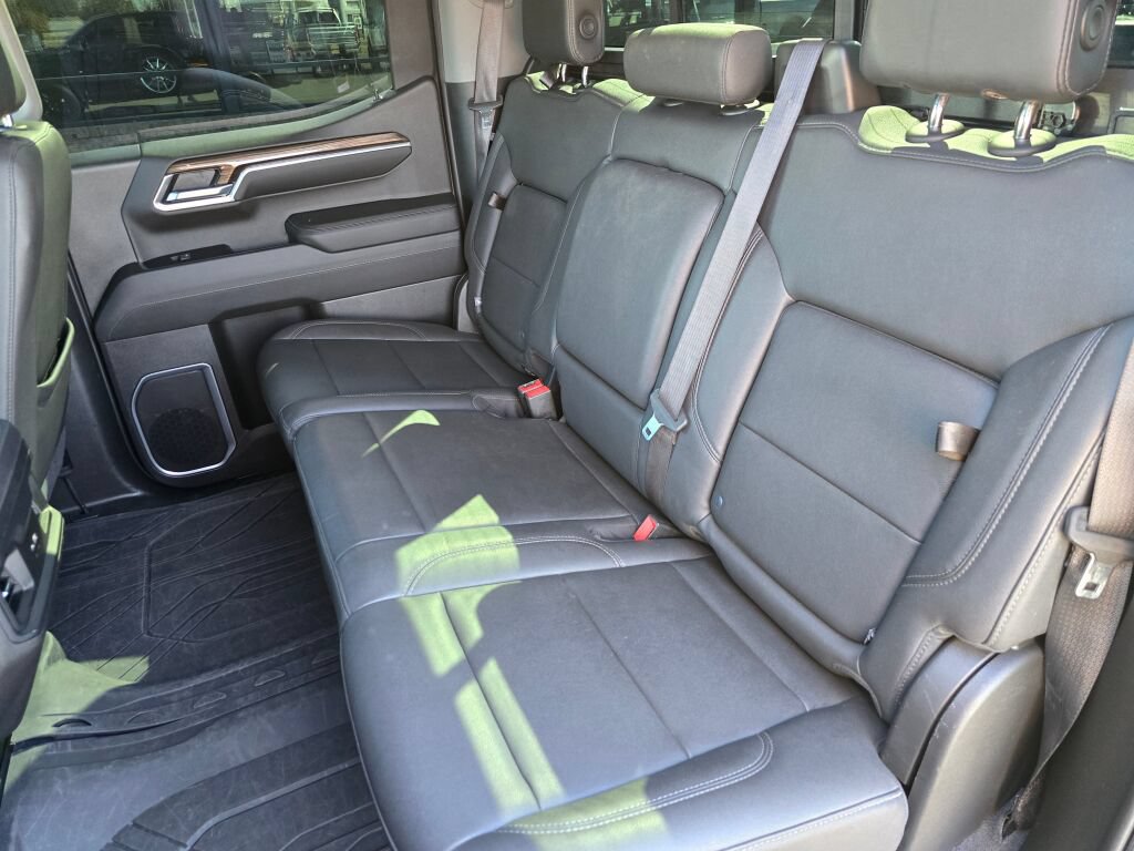 Used 2022 Chevrolet Silverado 1500 RST w/ Convenience Package II AWD/4WD image 13