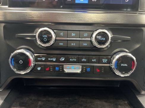 Used 2024 Ford F250 Lariat w/ Sport Appearance Package AWD/4WD image 47