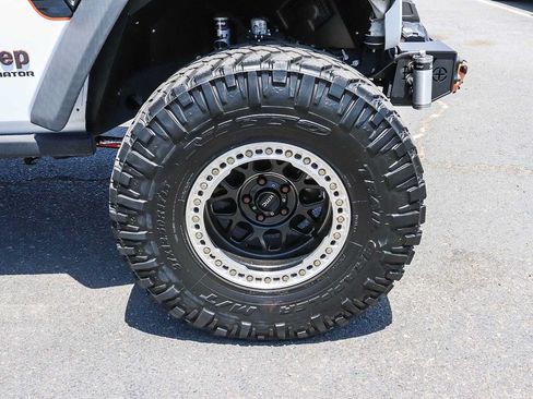 Used 2021 Jeep Gladiator Mojave AWD/4WD image 16
