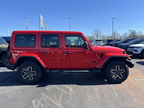 New 2026 Jeep Wrangler Sahara AWD/4WD image 5