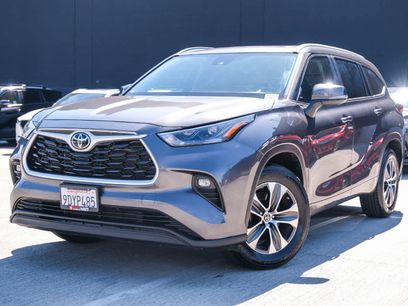 Used 2023 Toyota Highlander XLE