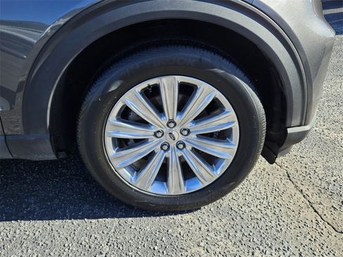 Used 2020 Ford Explorer Limited w/ Class III Trailer Tow Package image 15