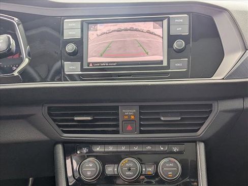 Used 2023 Volkswagen Jetta SE w/ Panoramic Sunroof Package FWD image 14