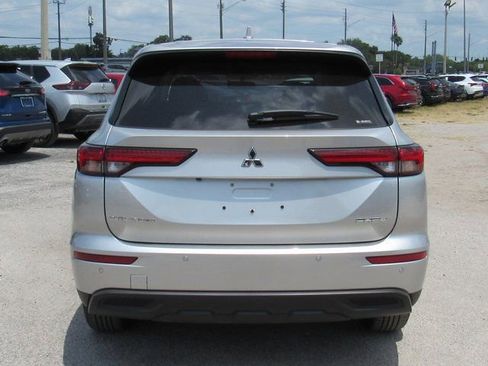 New 2025 Mitsubishi Outlander ES AWD/4WD image 4