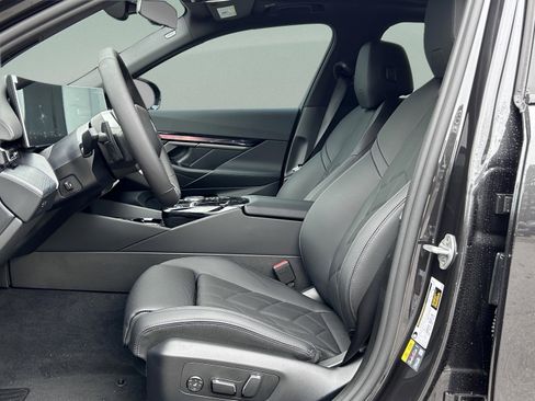 Used 2026 BMW i5 eDrive40 w/ M Sport Package image 26