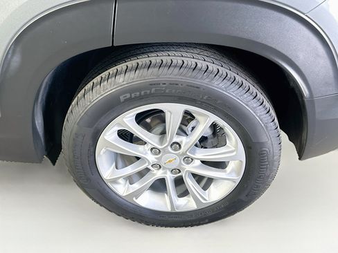 Used 2024 Chevrolet TrailBlazer LS w/ LS Convenience Package FWD image 11