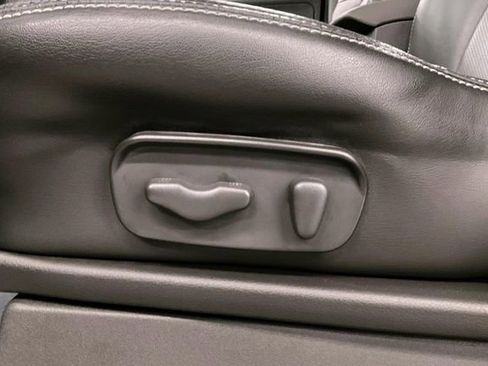 Used 2021 Nissan Frontier PRO-4X w/ Pro-4x Utility Package image 39