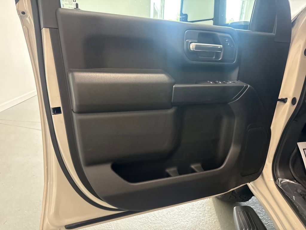 New 2026 Chevrolet Silverado 2500 Custom w/ Custom Value Package AWD/4WD image 11