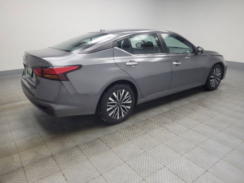 Used 2023 Nissan Altima 2.5 SV image 10