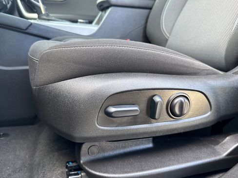 Used 2025 Chevrolet Blazer LT image 13