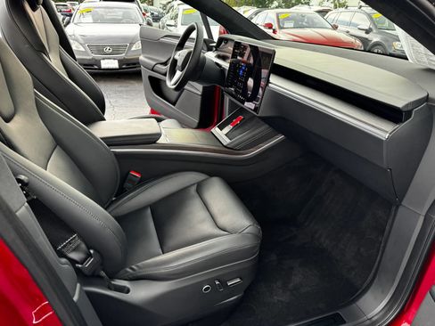 Used 2023 Tesla Model X AWD/4WD image 12