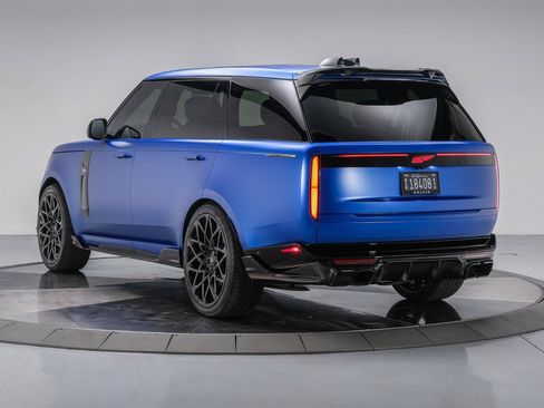 Used 2025 Land Rover Range Rover Long Wheelbase Autobiography AWD/4WD image 3
