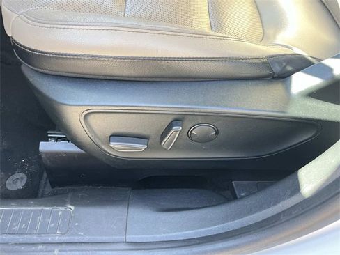 Certified 2020 Ford Escape Titanium image 29