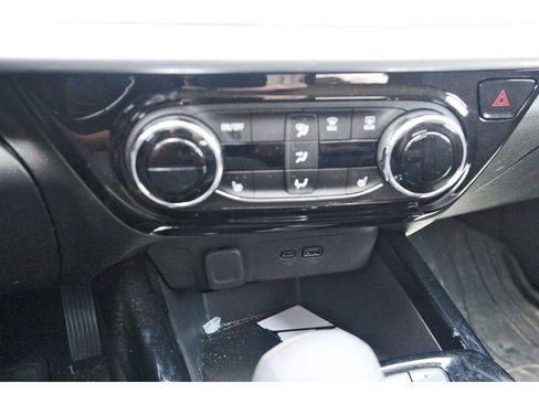 Used 2024 Chevrolet Trax LT w/ Driver Confidence Package image 20