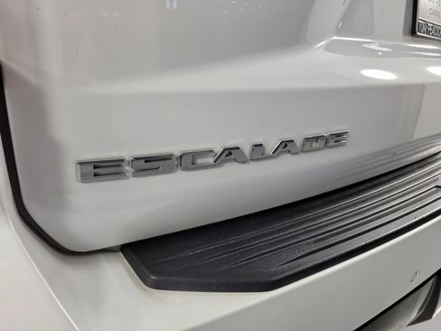 Certified 2025 Cadillac Escalade Sport w/ Touring Package AWD/4WD image 5
