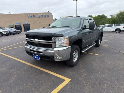 Used 2007 Chevrolet Silverado 2500 LT w/ 1LT Convenience Package AWD/4WD image 3