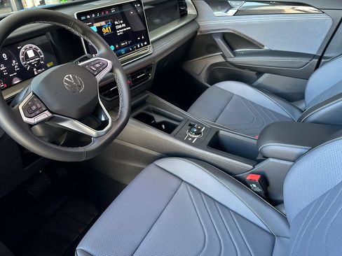 New 2026 Volkswagen Tiguan SE AWD/4WD image 8