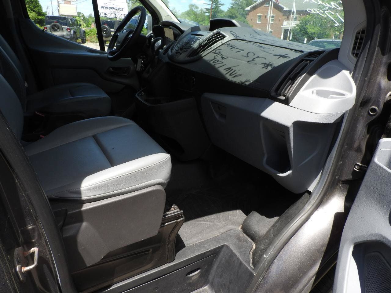 Used 2019 Ford Transit 250 130 Low Roof RWD image 8