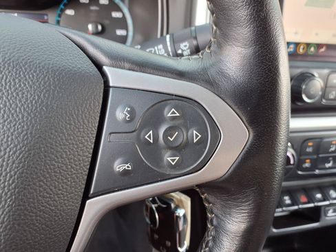 Used 2020 Chevrolet Colorado ZR2 w/ LPO, Premium Interior Package AWD/4WD image 16