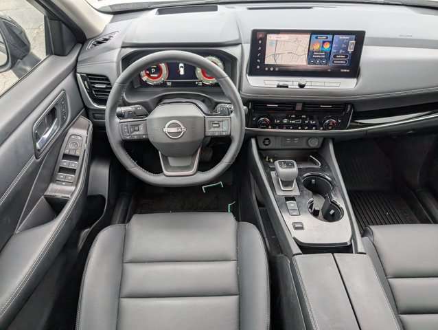 Used 2025 Nissan Rogue SL w/ SL Premium Package FWD image 5