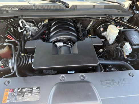 Used 2020 GMC Yukon Denali w/ Denali Ultimate Package AWD/4WD image 25