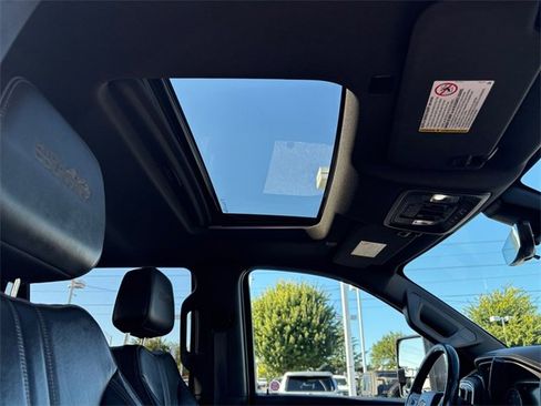 Used 2022 Chevrolet Silverado 3500 High Country image 45