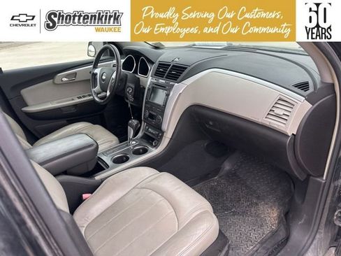 Used 2009 Chevrolet Traverse LTZ image 13