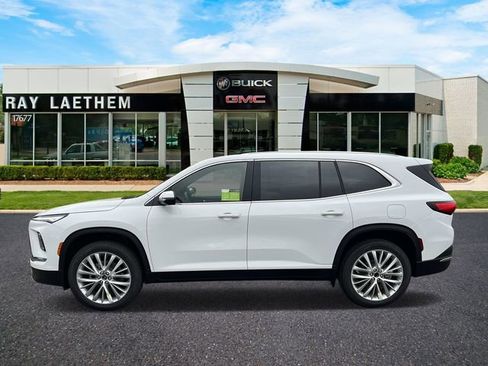 Used 2026 Buick Enclave Preferred w/ Power Package image 2