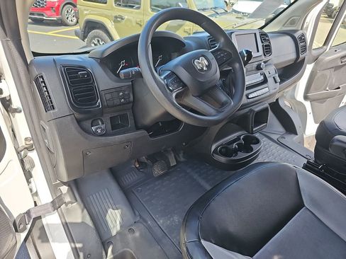 Used 2023 RAM ProMaster 2500 FWD image 16