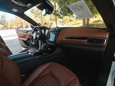 Used 2022 Maserati Levante GT image 23