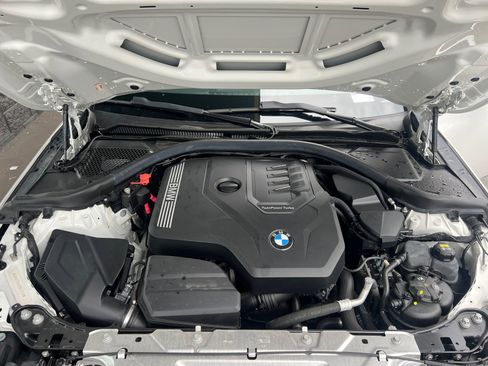 Used 2022 BMW 230i Coupe w/ Convenience Package RWD image 17