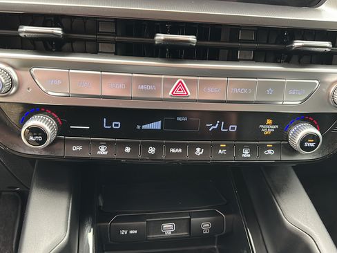 Used 2023 Kia Telluride LX AWD/4WD image 20