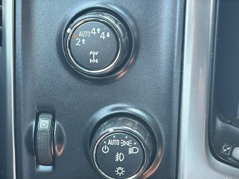 Used 2017 Chevrolet Silverado 1500 LTZ Z71 w/ LTZ Plus Package AWD/4WD image 27