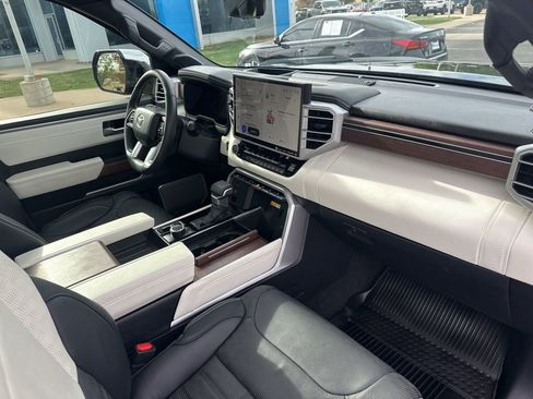 Used 2024 Toyota Tundra Capstone AWD/4WD image 33
