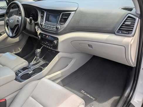 Used 2017 Hyundai Tucson Value FWD image 18