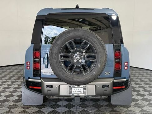 Used 2022 Land Rover Defender 90 X-Dynamic S AWD/4WD image 7