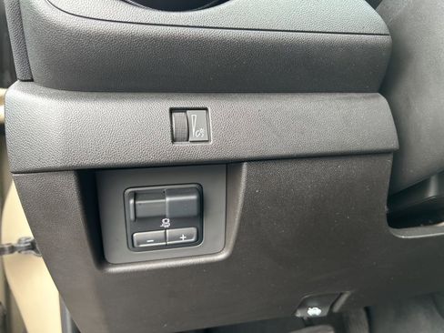 Used 2024 Chevrolet Colorado Trail Boss w/ Advanced Trailering Package AWD/4WD image 21