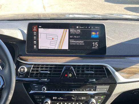 Used 2023 BMW 530i w/ Convenience Package image 16